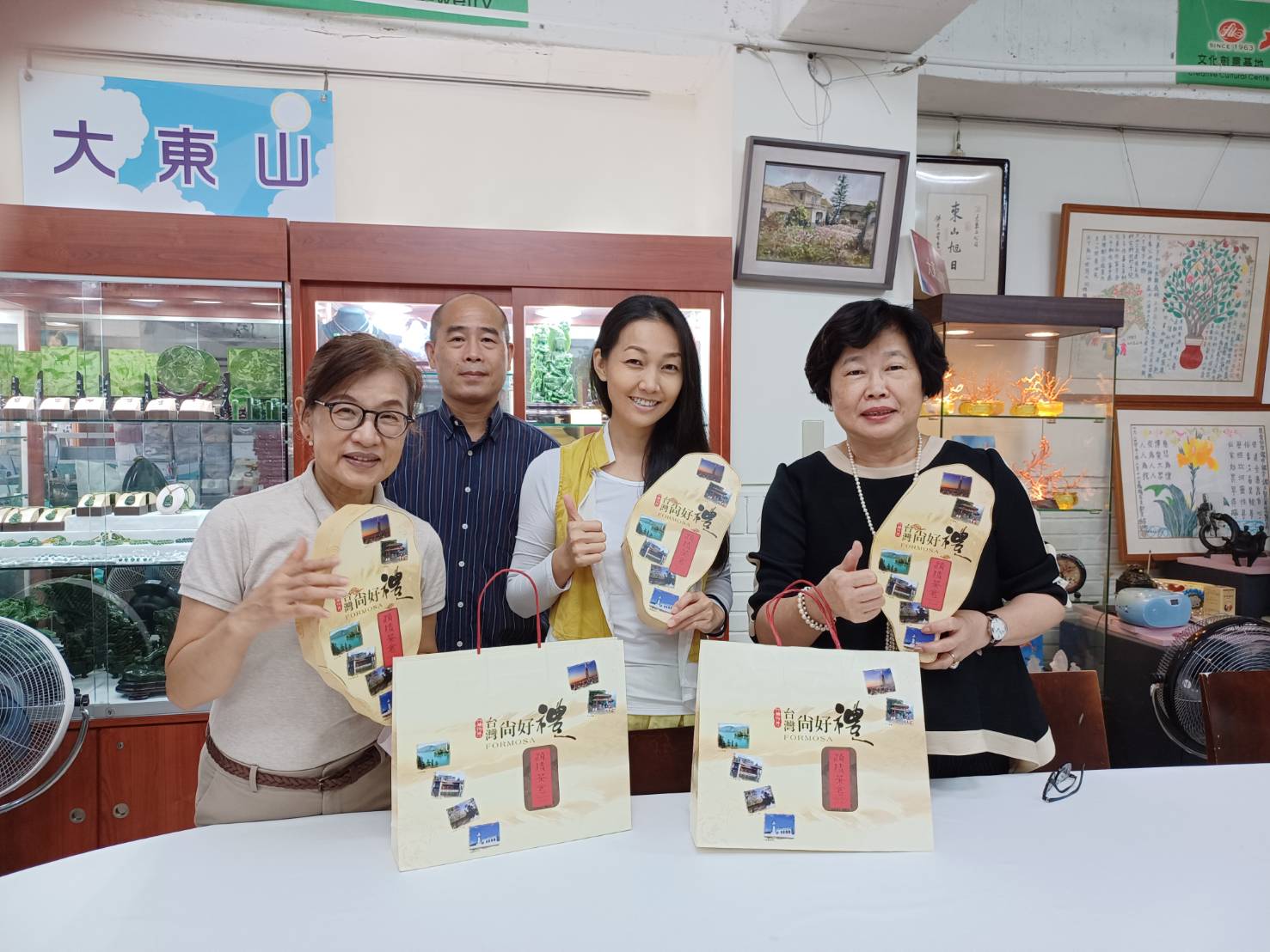 高小敏號召愛心企業家共同出品伴手禮台灣之星-禮盒收入捐至公益團體獻愛心