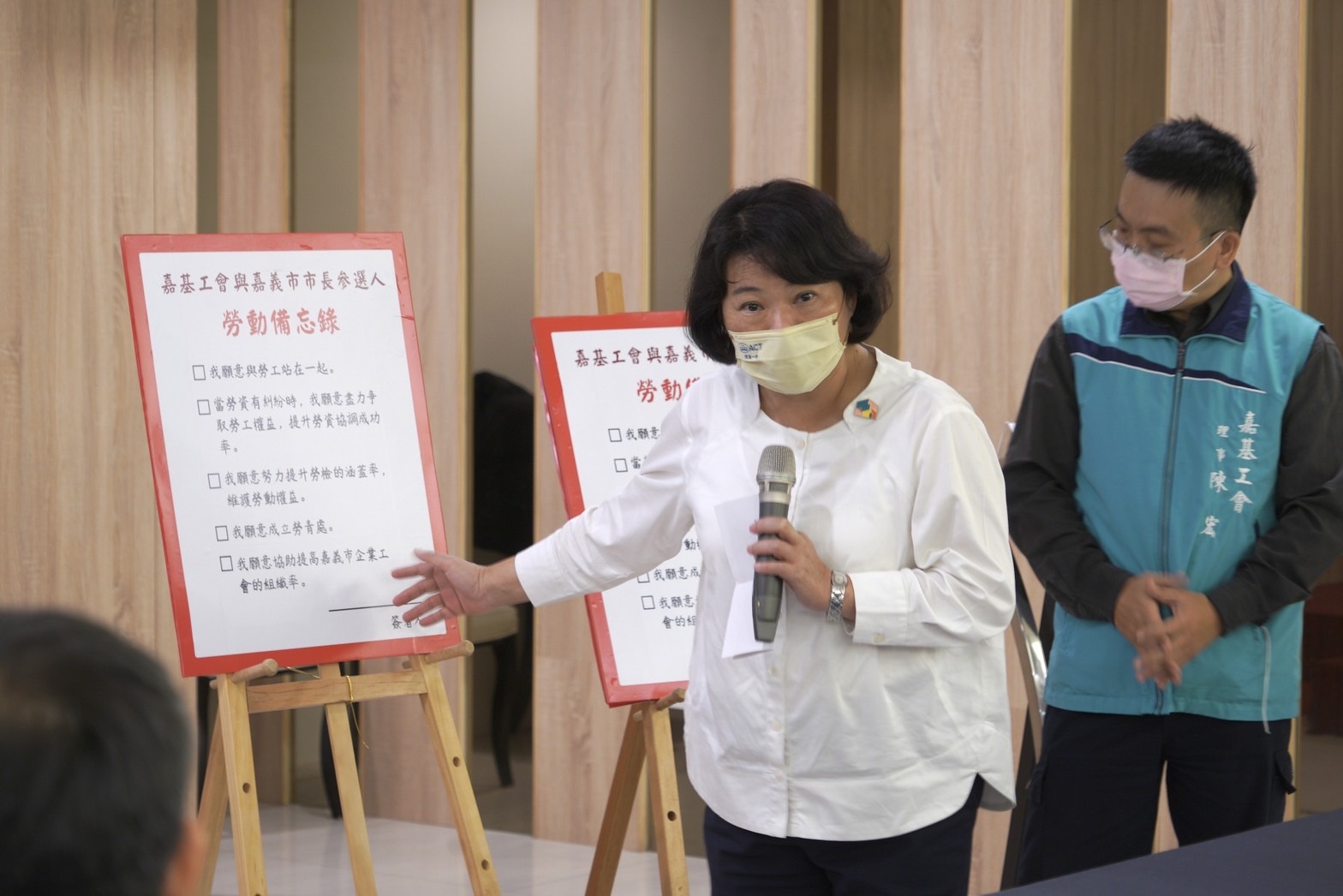 黃敏惠關心勞權 將落實勞工及青年權益的保障