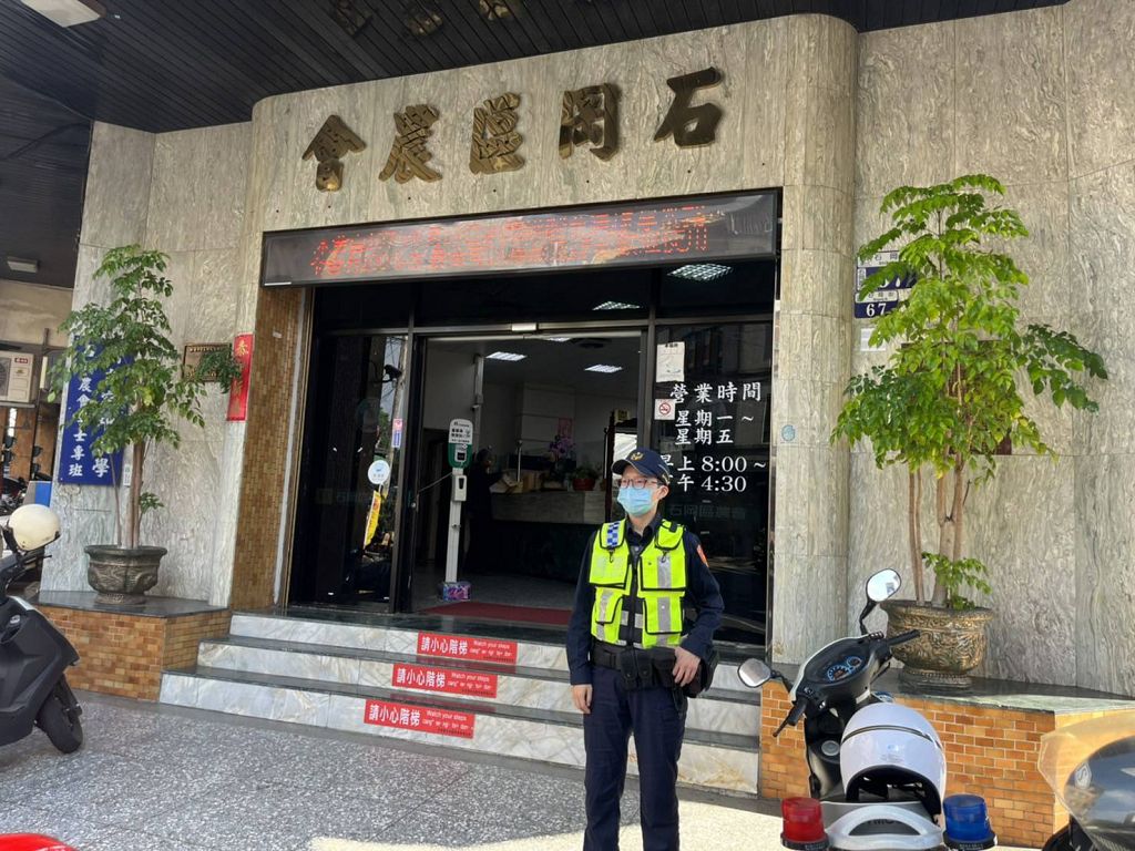 年關將近-警加強金融機構守望防止詐騙