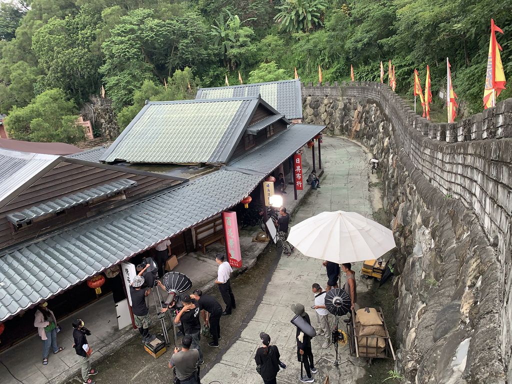 農曆新年必去景點!台灣萬里長城走進古裝劇場景