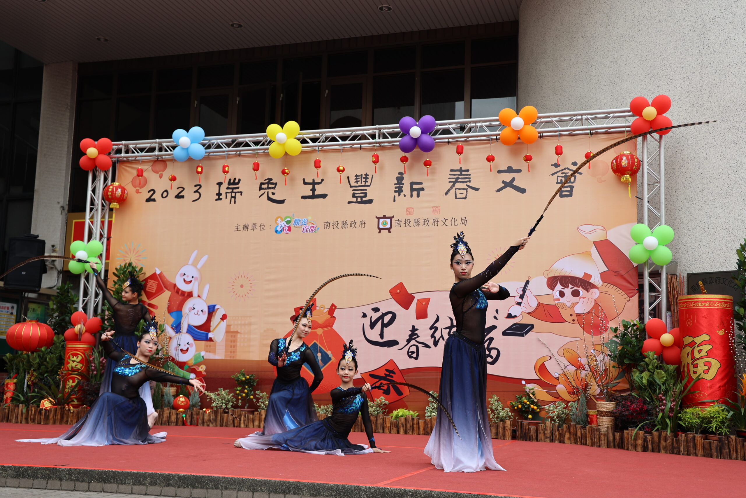 瑞兔生豐新春文薈-王副縣長與26名書畫大師開筆揮毫