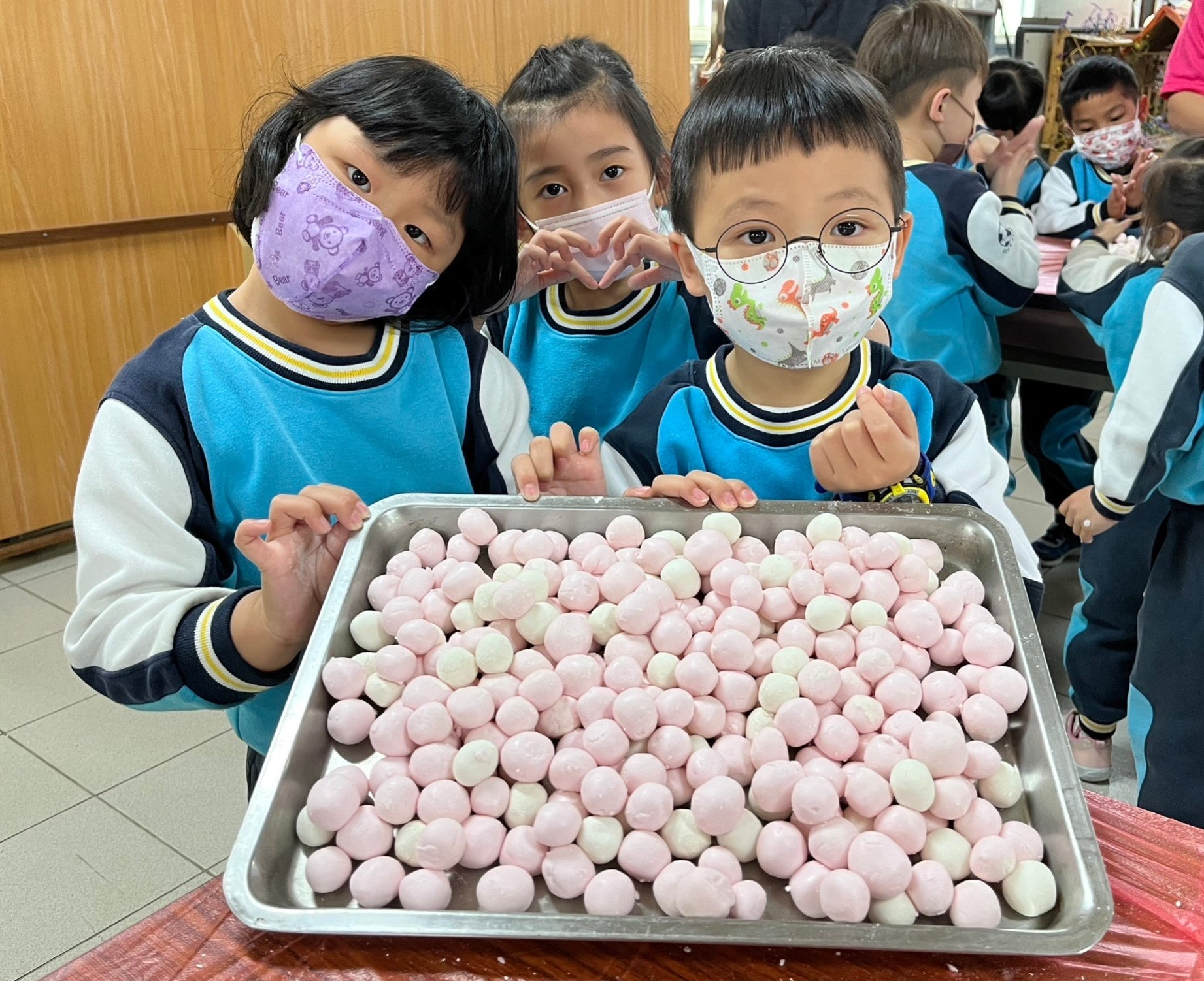 最多土地公的溪洲社區-頭牙老幼搓湯圓社區活力一整年