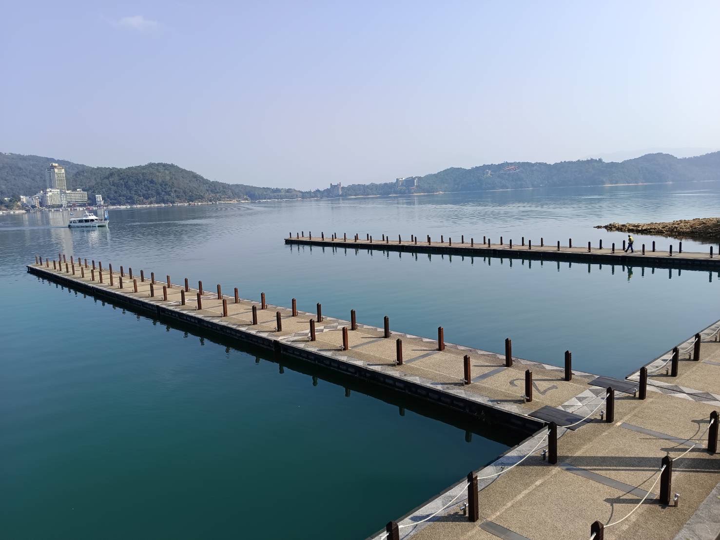 日月潭水位下降，朝霧、玄光碼頭1號浮排自112年3月8日起暫時拖離-4大公有碼頭仍維持正常營運