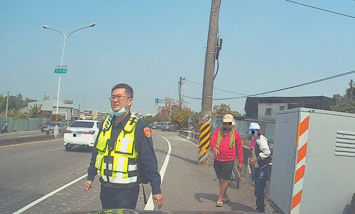 南投老婦失蹤1日迷航霧峰-熱心霧警助返家團圓