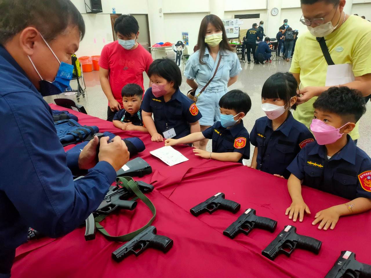 小小警察學方圓-巧聖先師守護共成長