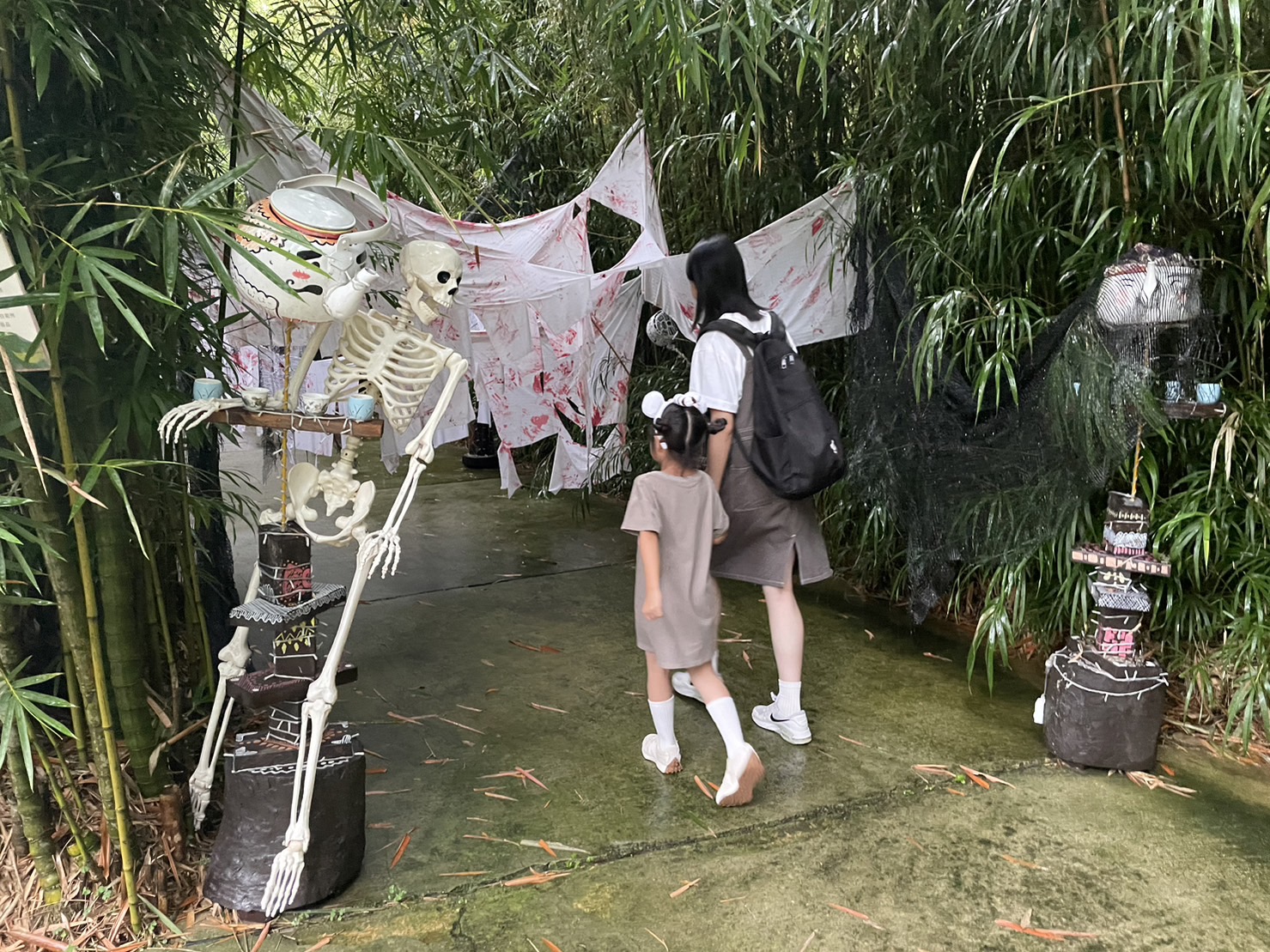 全台最大萬聖慶典驚嚇無上限-關西六福莊萬聖主題房等你來挑戰