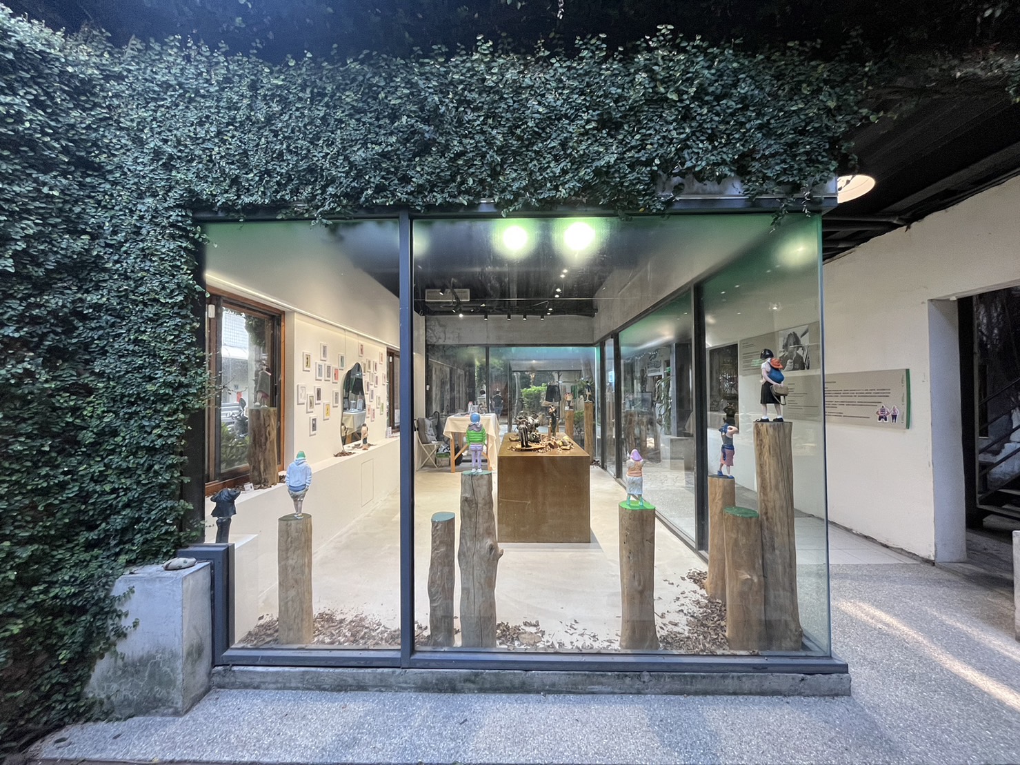 陳廷晉個展-2023年全新創作「忘遠近」系列移師台中草悟道