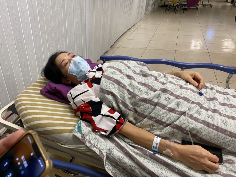 一湖南姐妹秦美麗在高雄長庚醫院急診室無人照顧