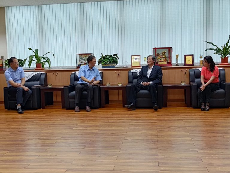 欣雲天然氣公司 暖心捐款義消總隊