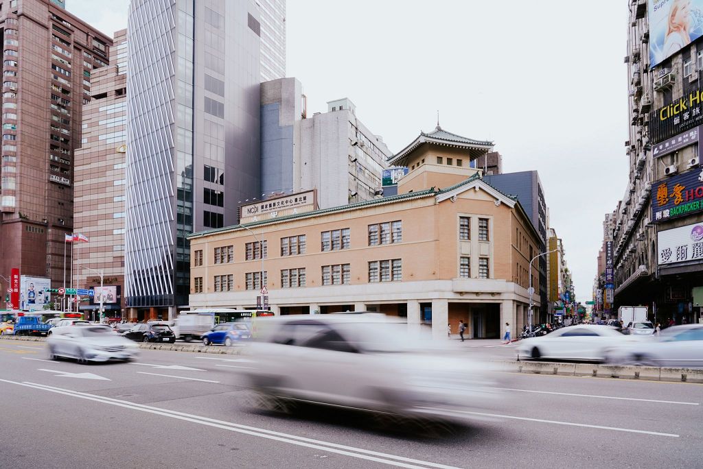 跟著文資地圖認識臺北歷史風景-漫步城中到攝影中心換貼紙