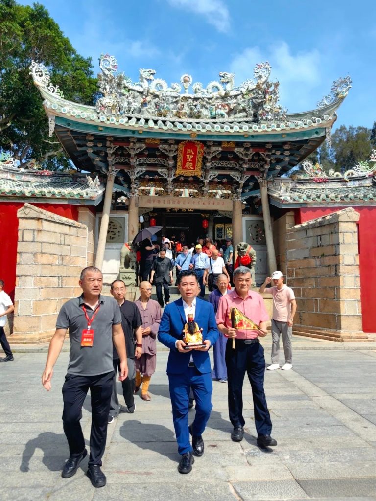 【特訊】林鵬護送中華關帝聖像飛赴巴黎    筹建萬眾矚目“歐洲關聖殿”