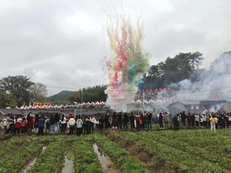 福建连城“天下第一龙”鬧元宵！ 單霽翔、傅柒生親臨點睛
