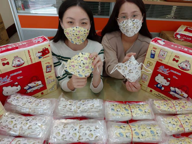 屏市中央市場與民族夜市刷行動支付抗Omicron   送偶像明星衛生紙或口罩