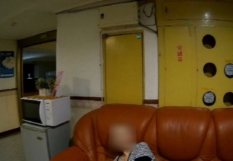 老翁凌晨找嘸愛妻急報案 暖警3分鐘速尋回