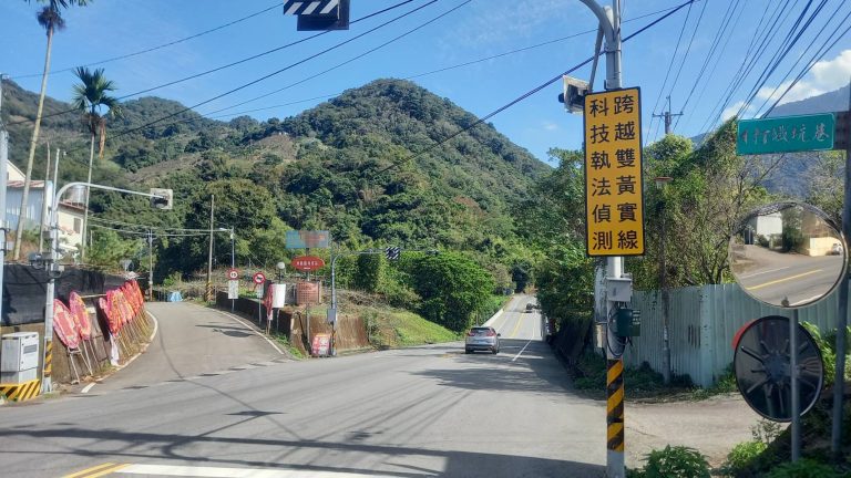 預防長下坡事故 和平警科技執法抓違規