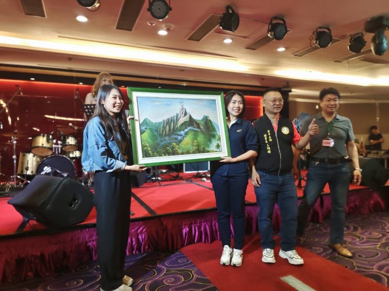 安平五期街區繁榮發展協會成功舉辦母親節健康公益晚宴